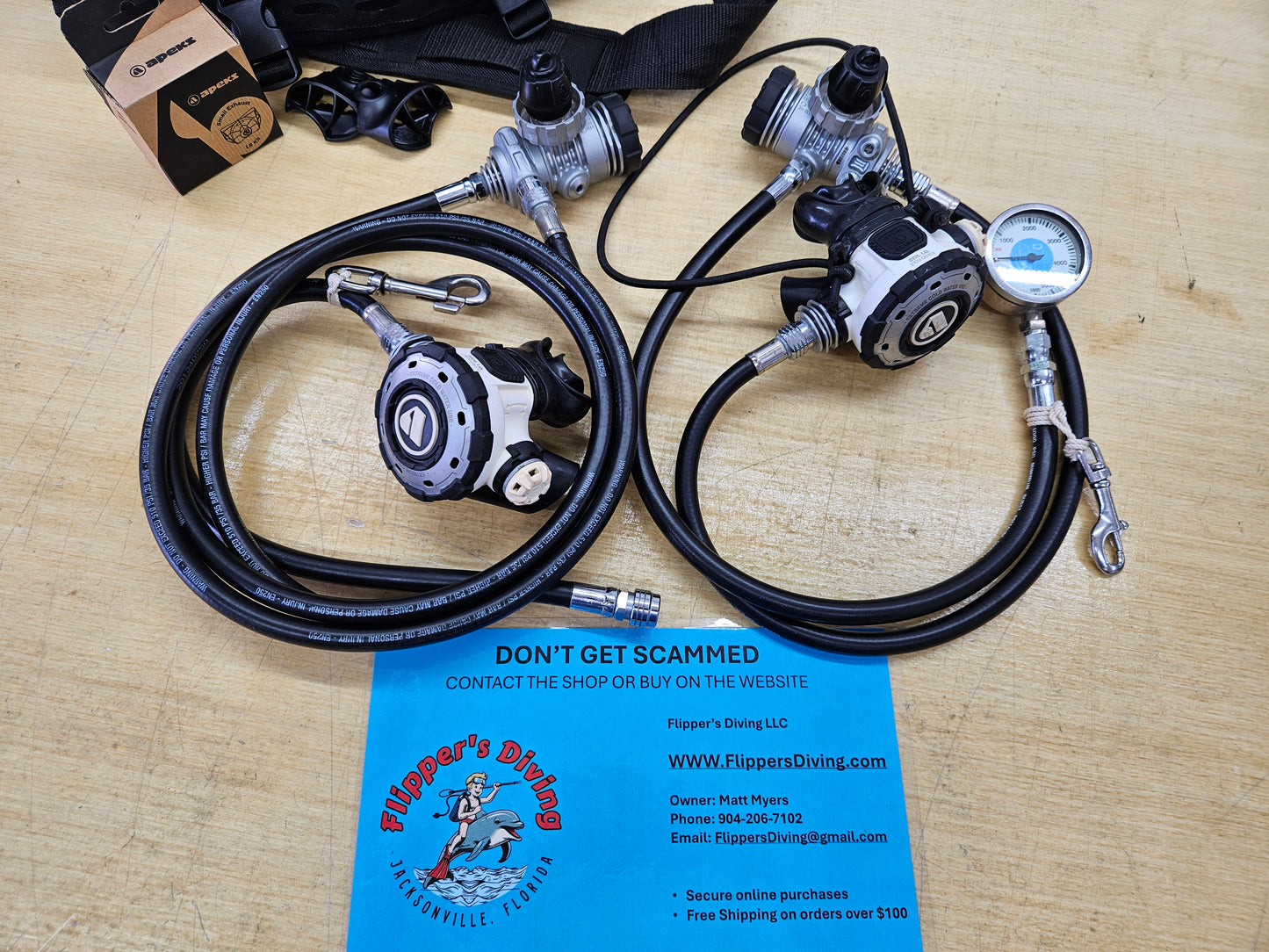 Apeks MTX-R Doubles Regulator Set