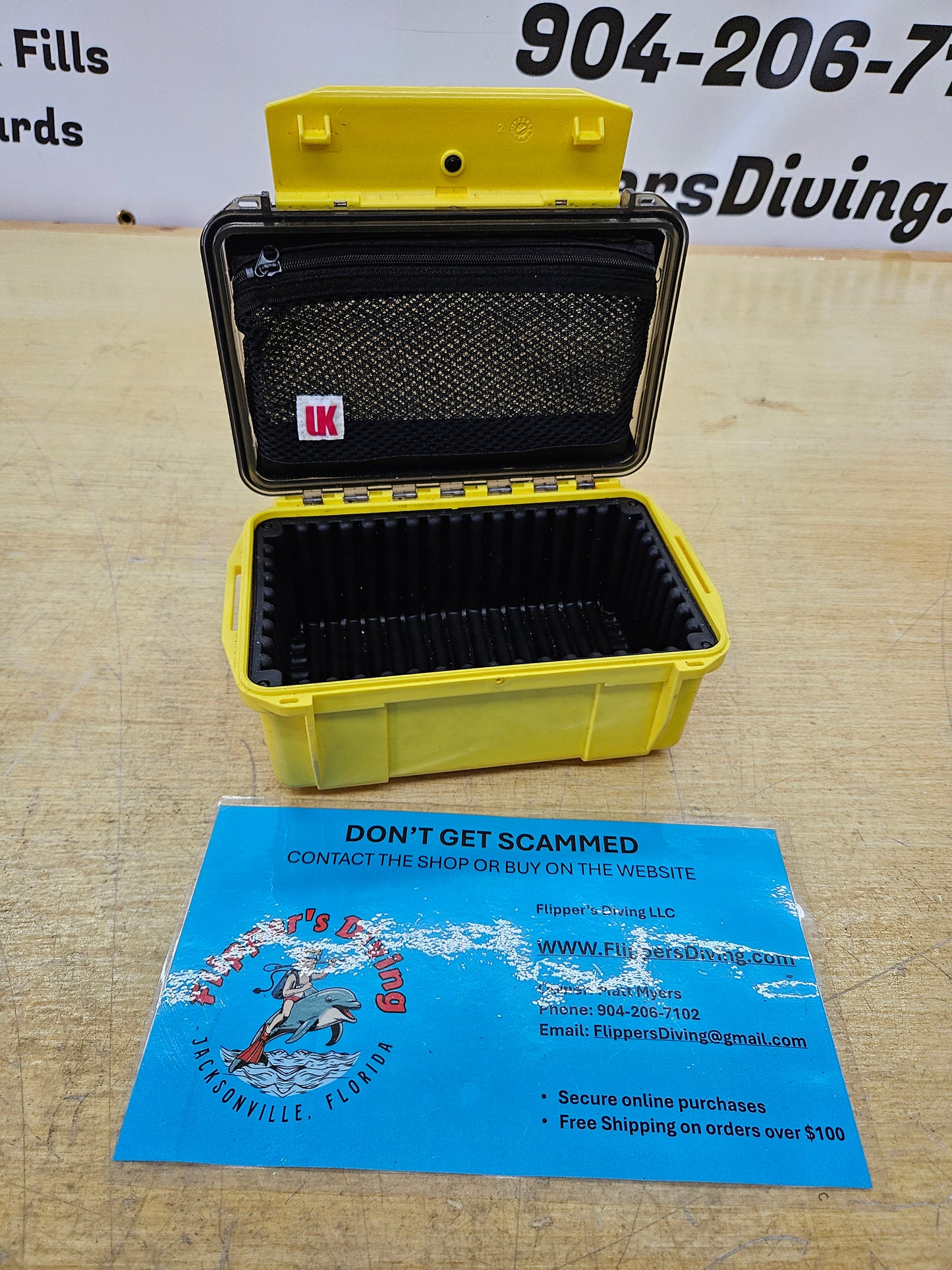 UK Ultra Box 408 (Drybox)
