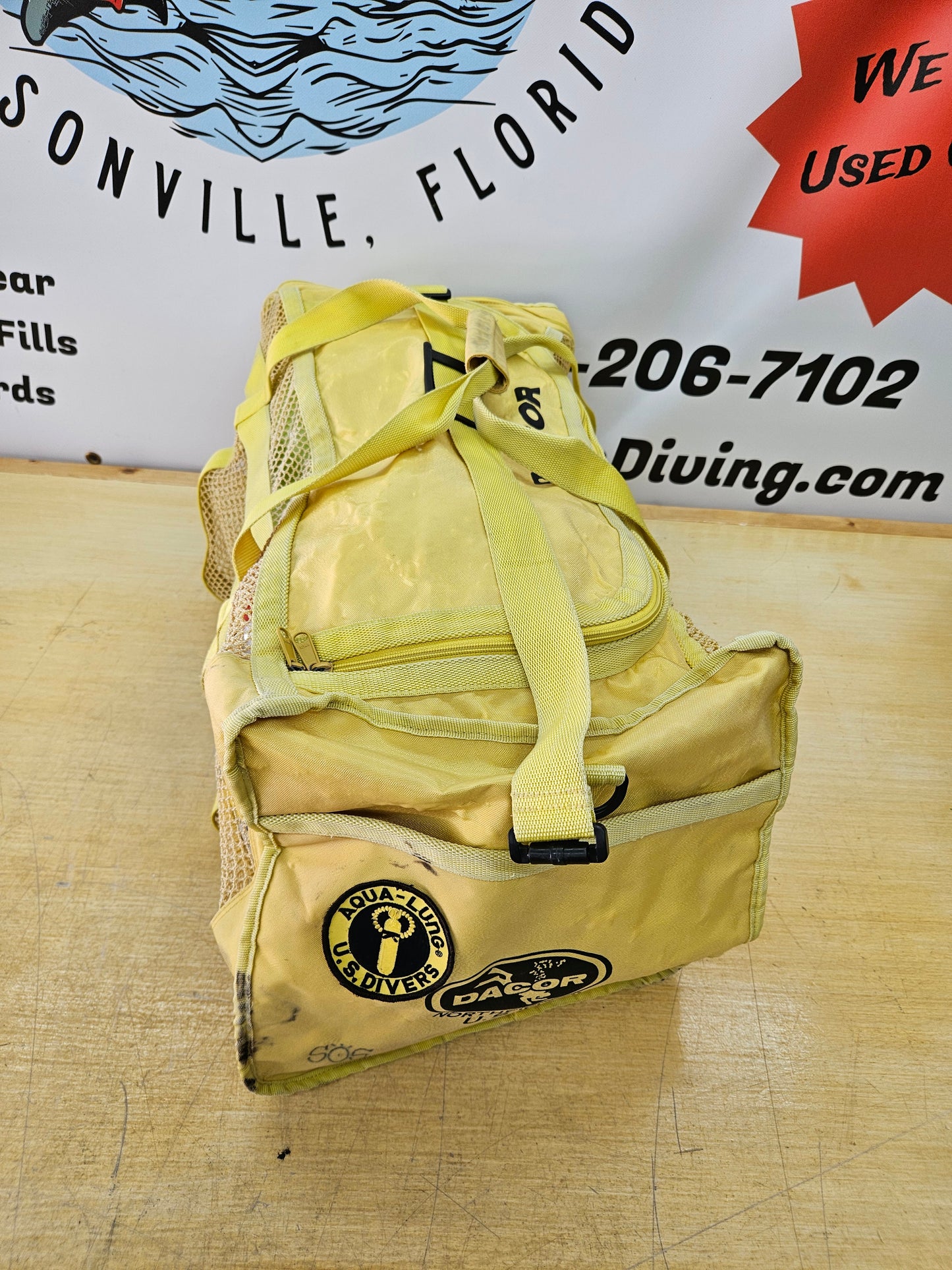 Dacor Mesh Equipment Duffle Bag