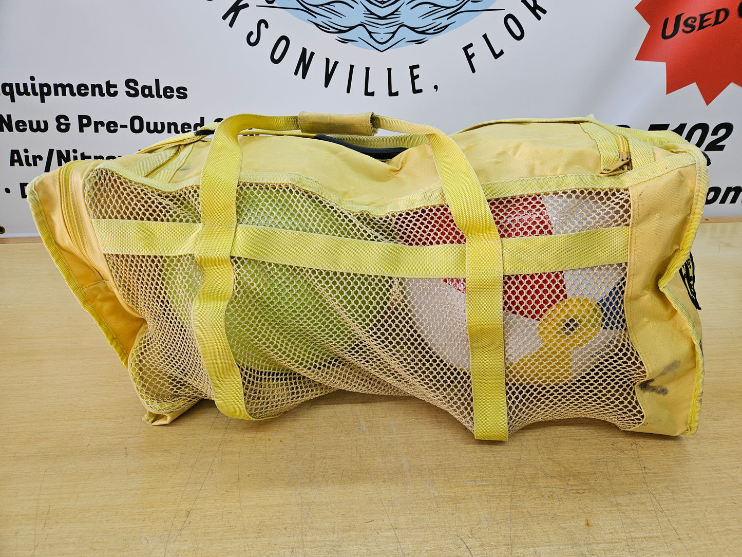 Dacor Mesh Equipment Duffle Bag