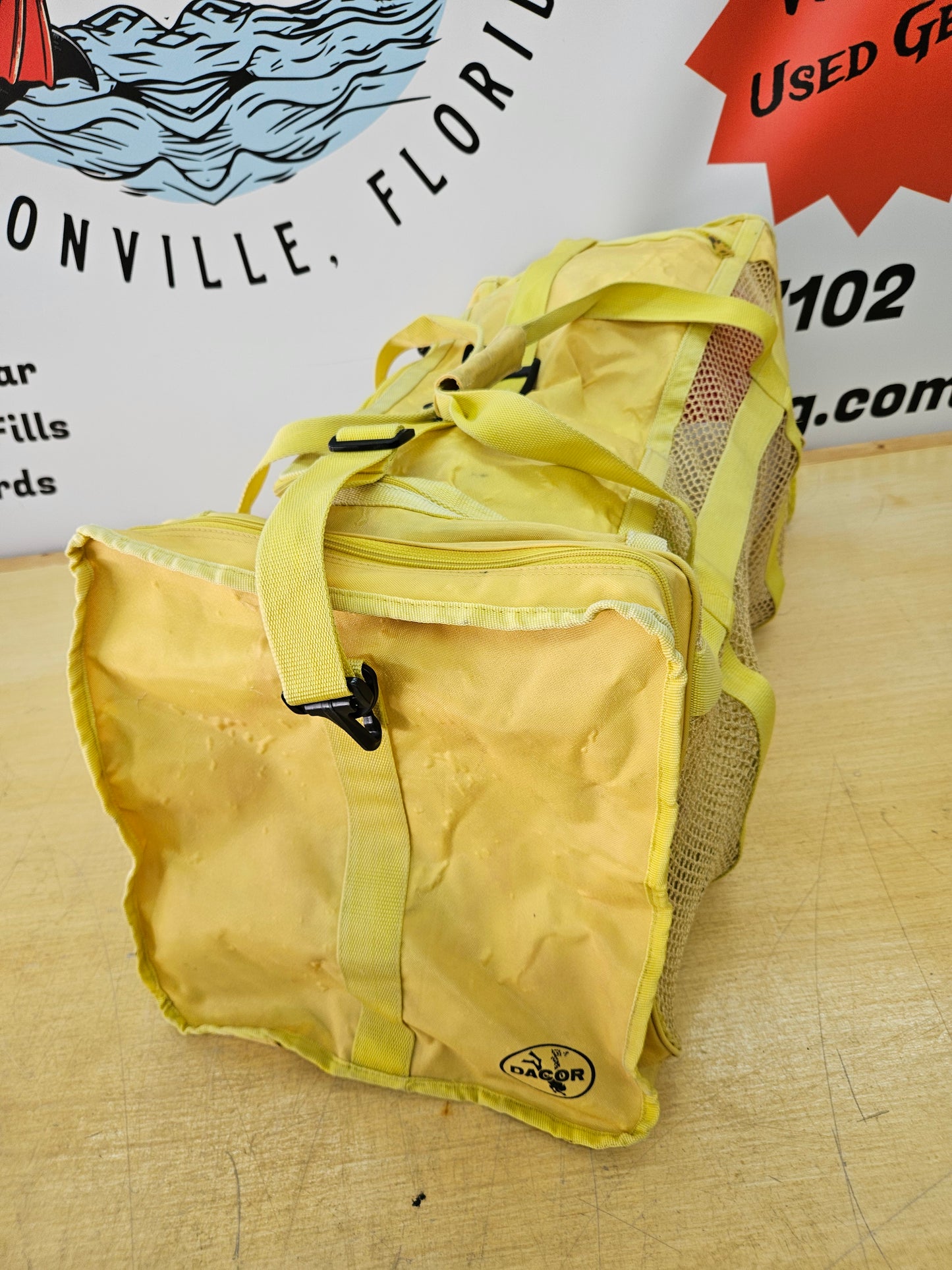 Dacor Mesh Equipment Duffle Bag