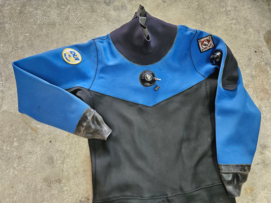 DUI CF200 Drysuit (Large??)