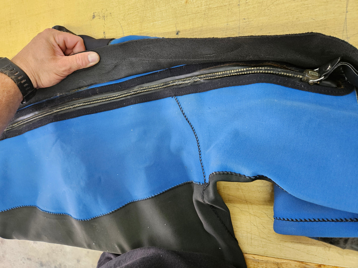 DUI CF200 Drysuit (Large??)