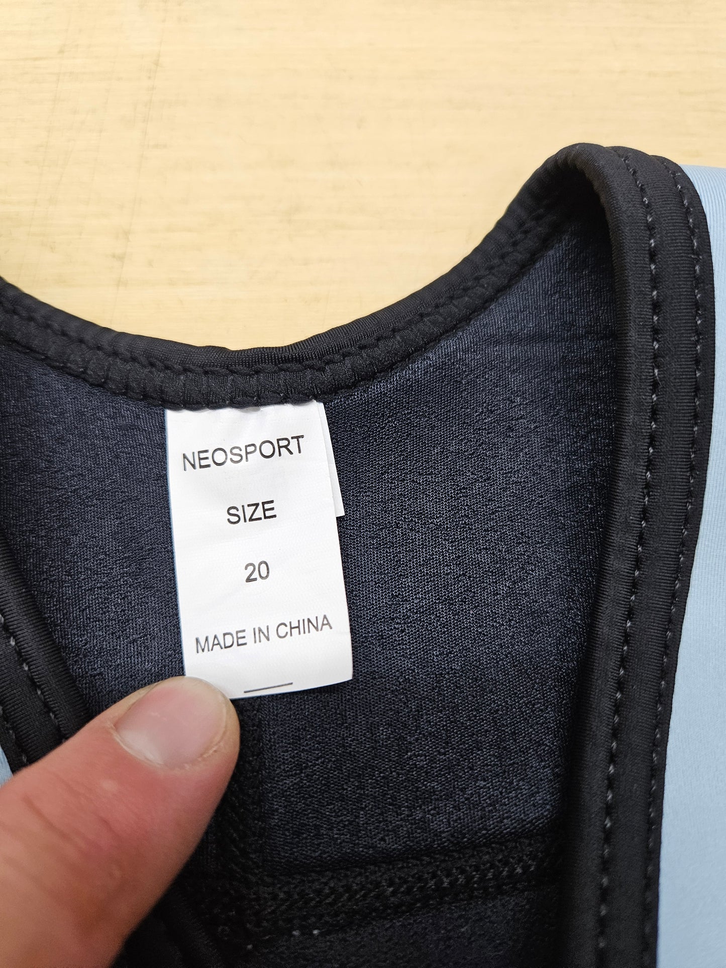 Neosport 2.5mm Vest (Ladies Size 20)