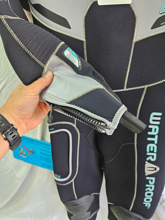 Waterproof W4 Men's 5mm Wetsuit (size small)