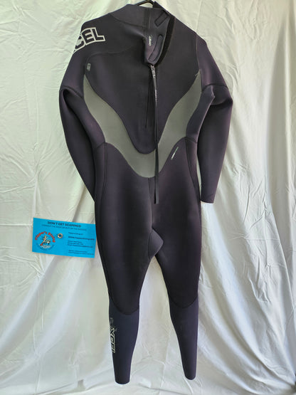 Xcel 4/3mm Wetsuit (XL Short)