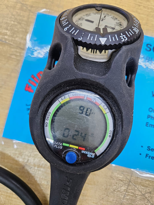 Oceanic "Glo" Data Plus dive computer