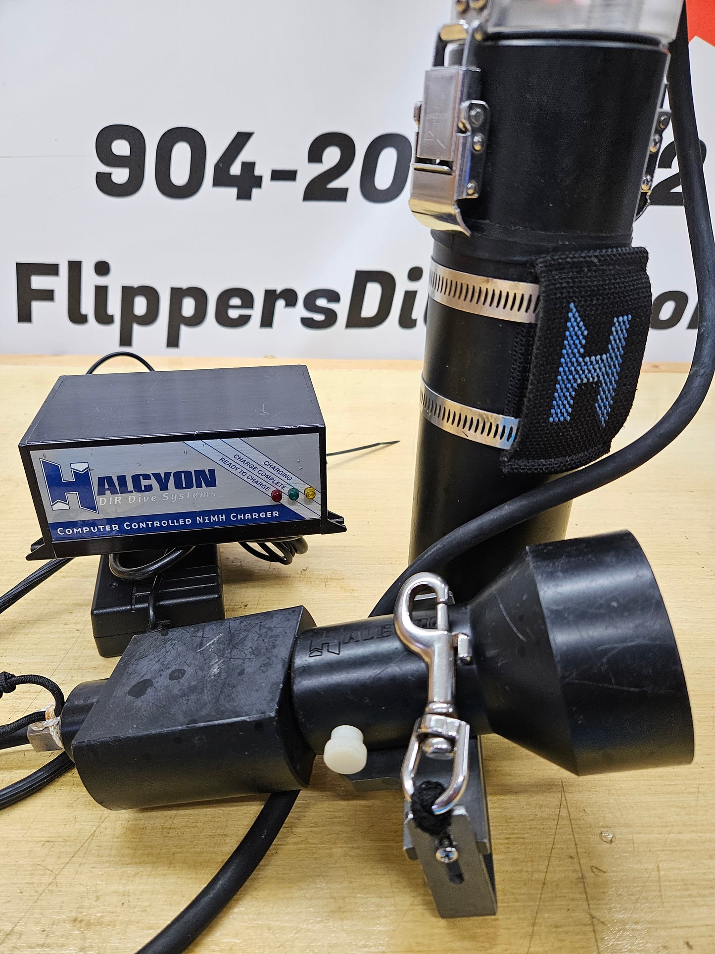 Halcyon HID Canister Light