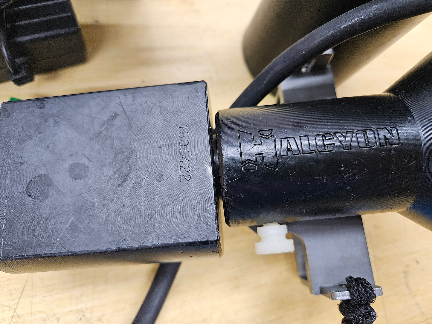 Halcyon HID Canister Light