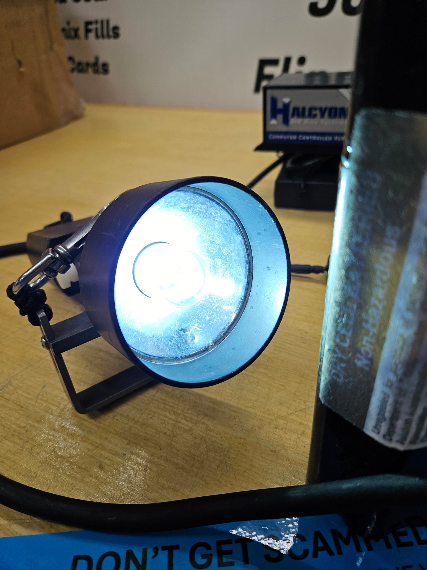 Halcyon HID Canister Light