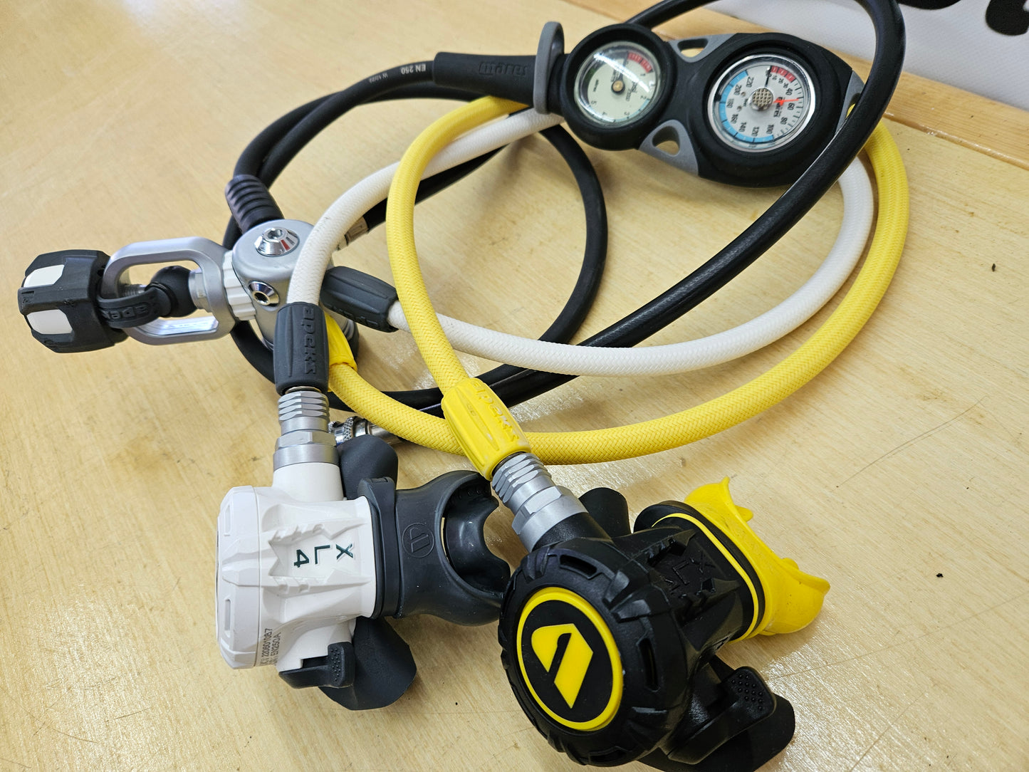 Apeks XL4 Regulator Set