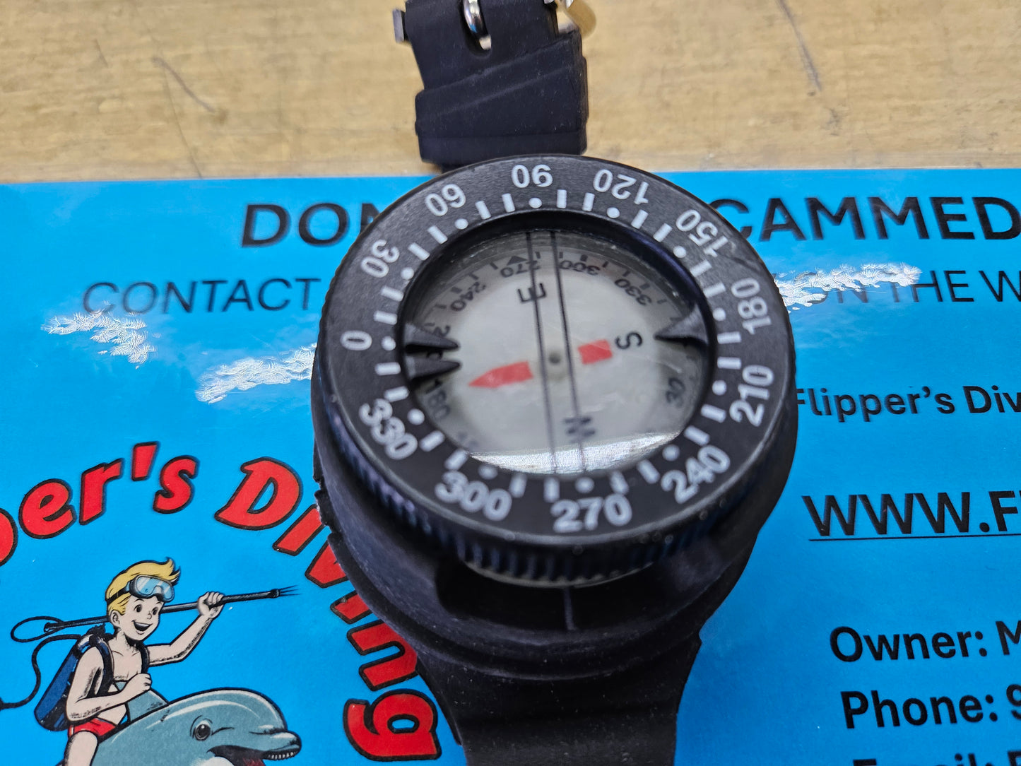 Compact Wrist Compass