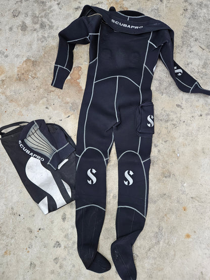Scubapro Everdry 4 Drysuit (LARGE)