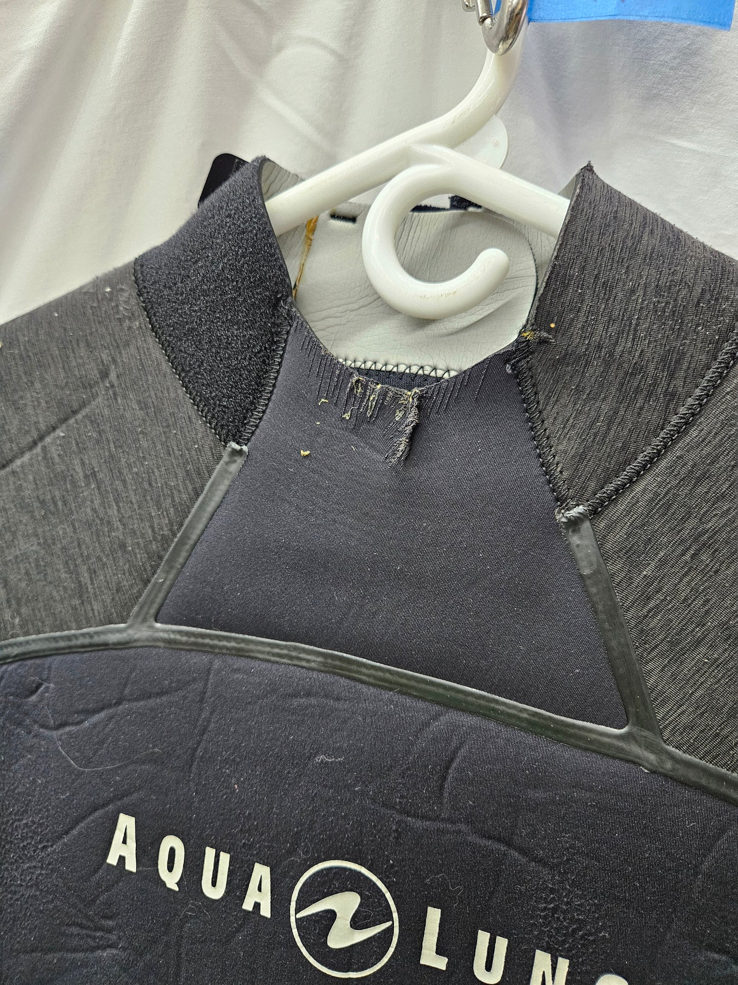 Aqualung "Aquaflex" 3mm Wetsuit (LARGE)