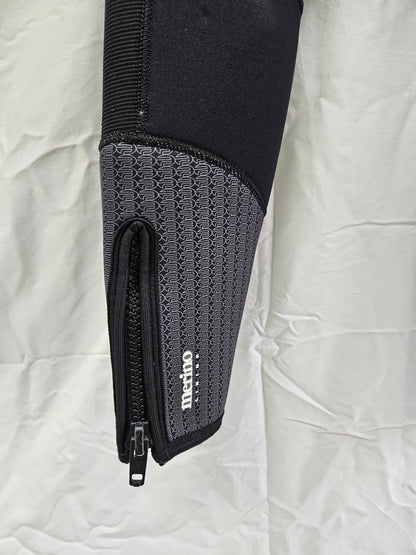 Pinnacle M8 Polar Semi Dry Wetsuit (Medium)