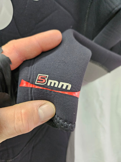 Scubapro 5mm Wetsuit (SMALL)