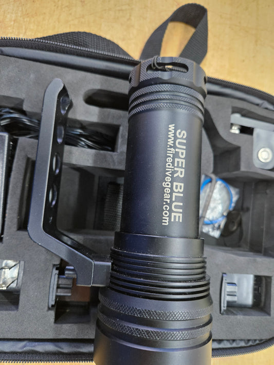 Intova "Super Blue" Photo Light