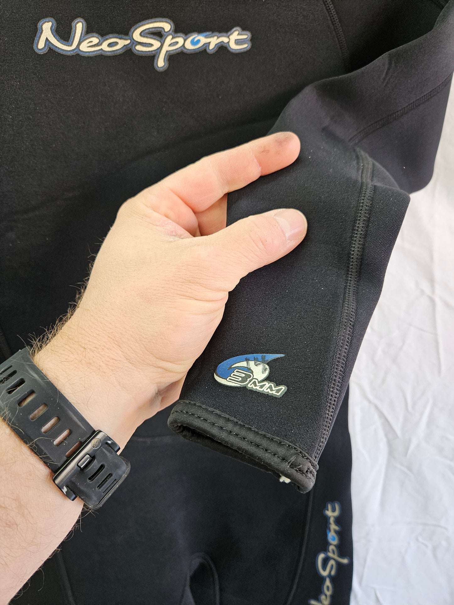 Neosport 3mm Wetsuit (size Youth 14)