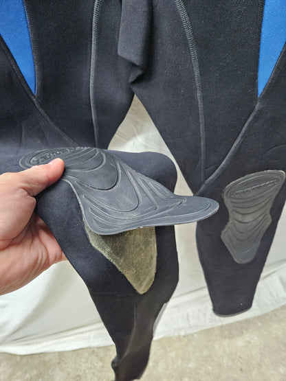 Henderson 3mm Wetsuit (LARGE) *damage*