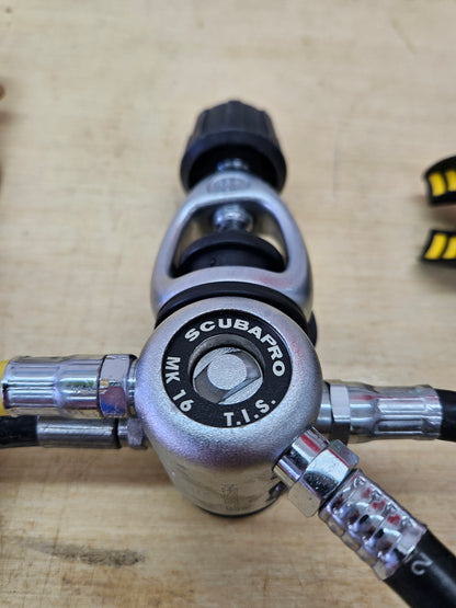 Scubapro MK16/R390 Regulator Set