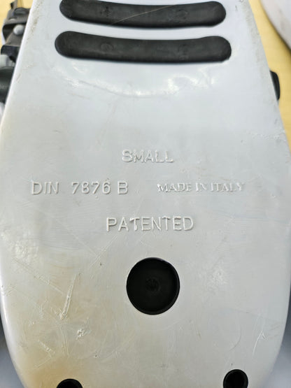 Mares "Super Channel" Fins (SMALL)