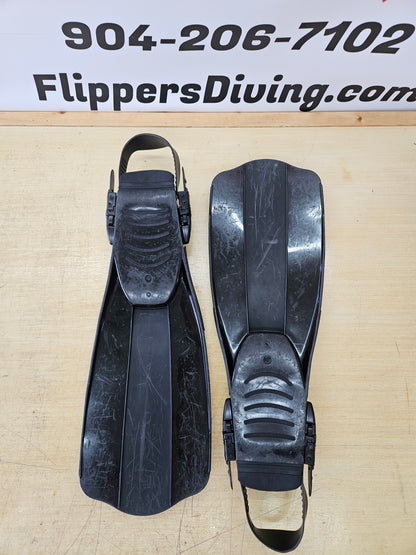 Tusa Liberator Fins (Medium 8-10)