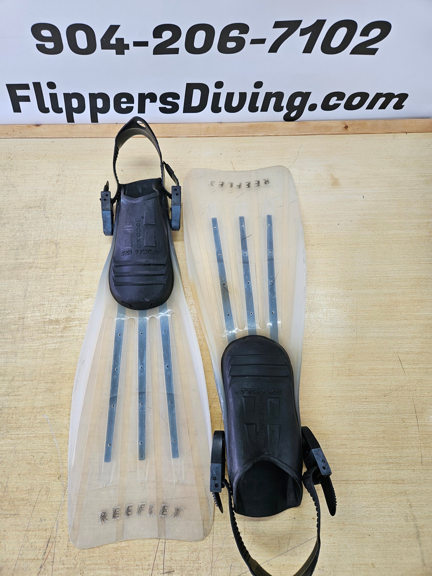 Weenoka Reeflex Dive Fins (MEDIUM)