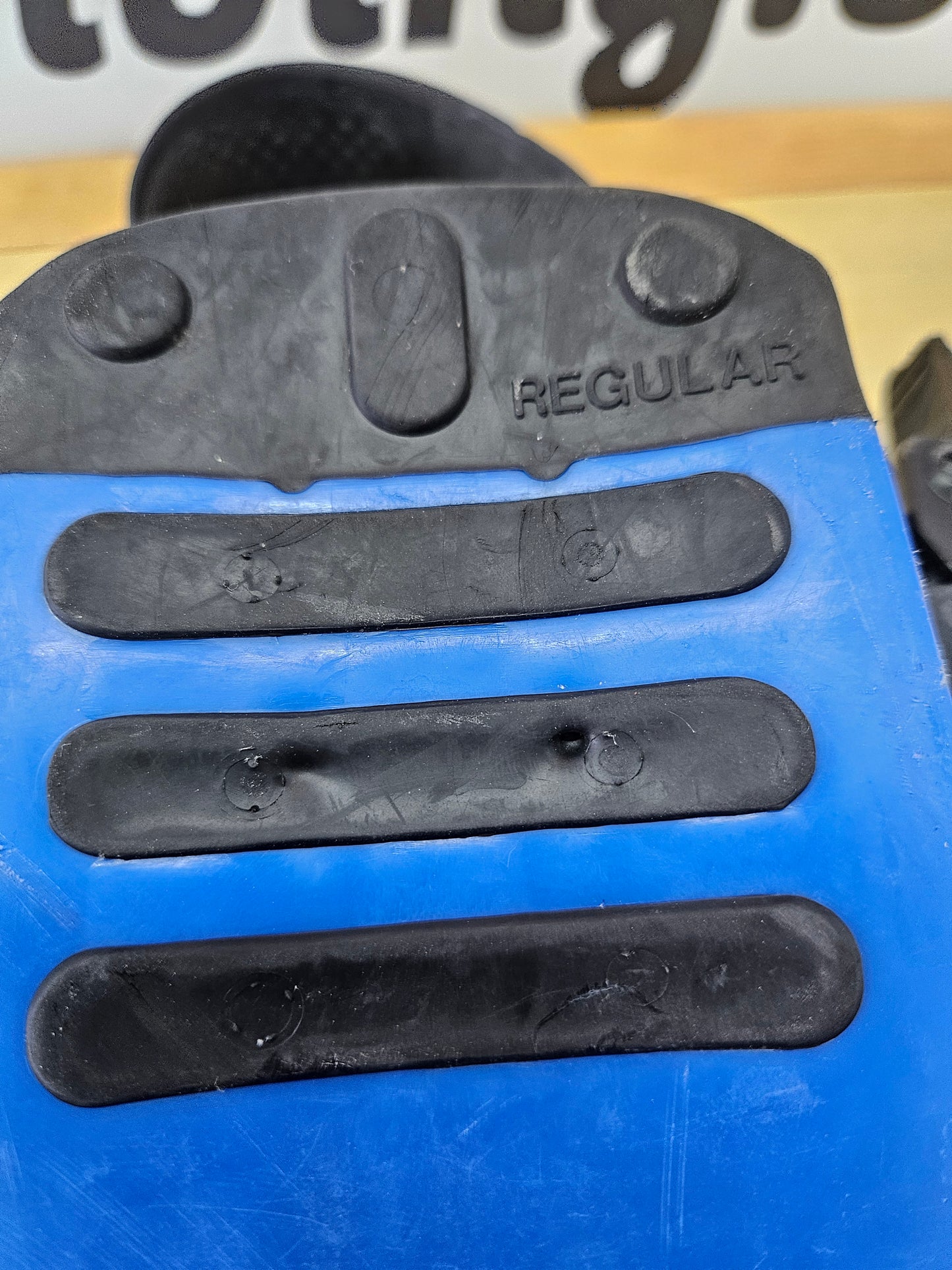 Mares Diving Fins (Large)
