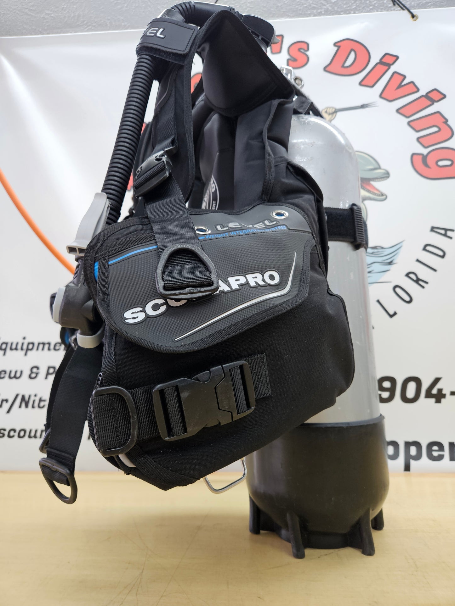 Scubapro "Level" BCD (13 available!)