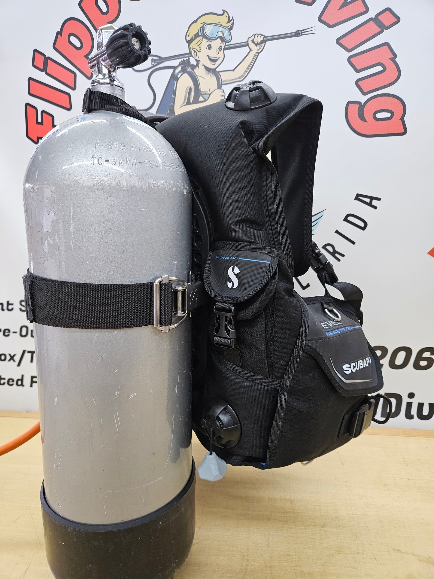 Scubapro "Level" BCD (13 available!)