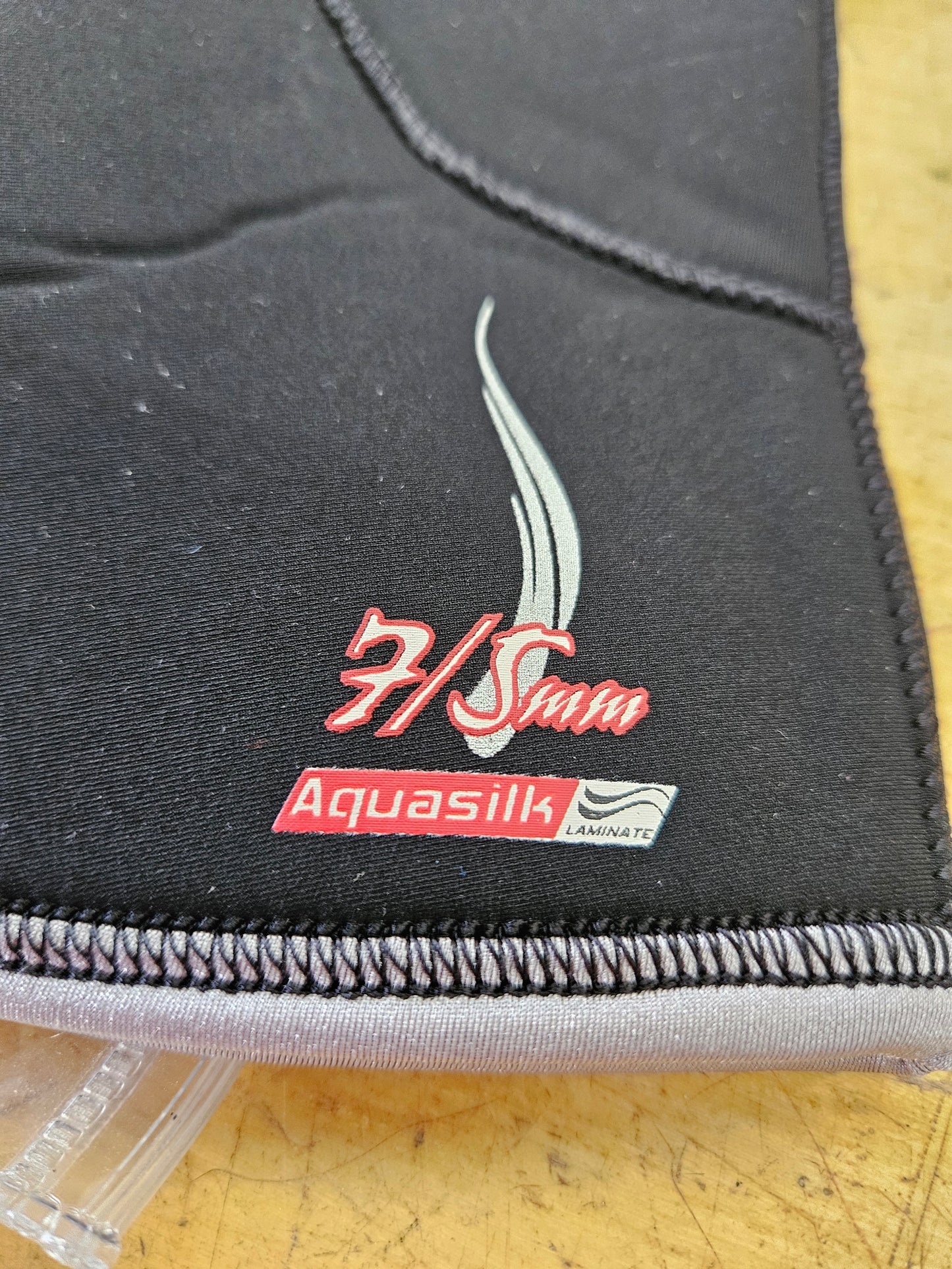 Henderson 7/5mm Hood (Medium) *NEW*