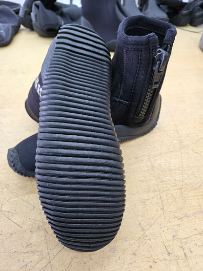 Mares 3mm Dive Boots (Size 7) #B15