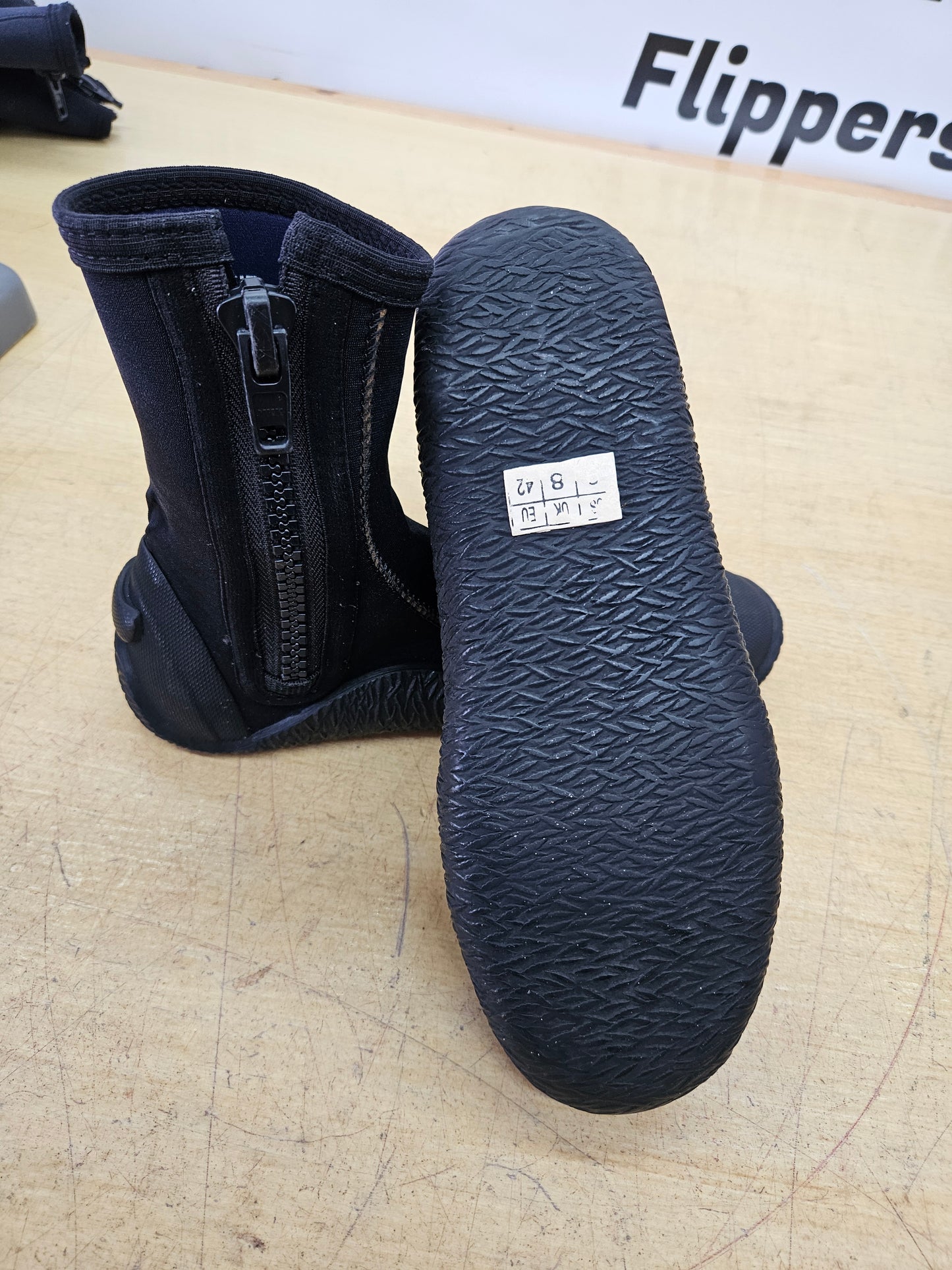 Pinnacle 5mm Dive Boots (Size 9) #B21