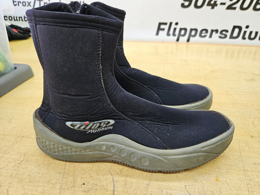 Tilos 5mm Dive Boots (Size 8) #B24