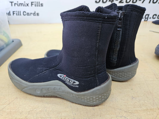 Tilos 5mm Dive Boots (Size 8) #B24