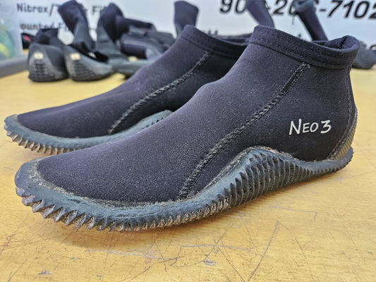 Neosport 3mm Dive Boots (Size 8) #B26