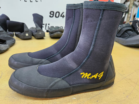 Mag 5mm Dive Boots (Size 7) #B28