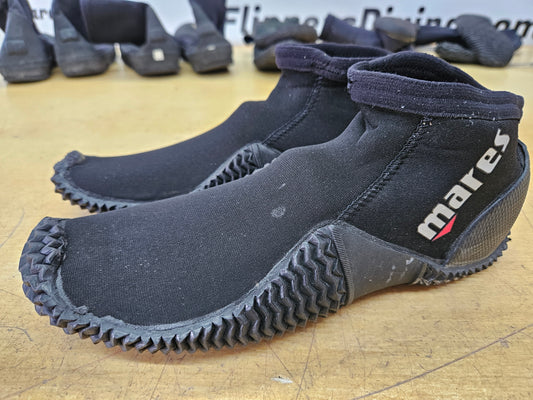 Mares 3mm Dive Boots (Size 8) #B29