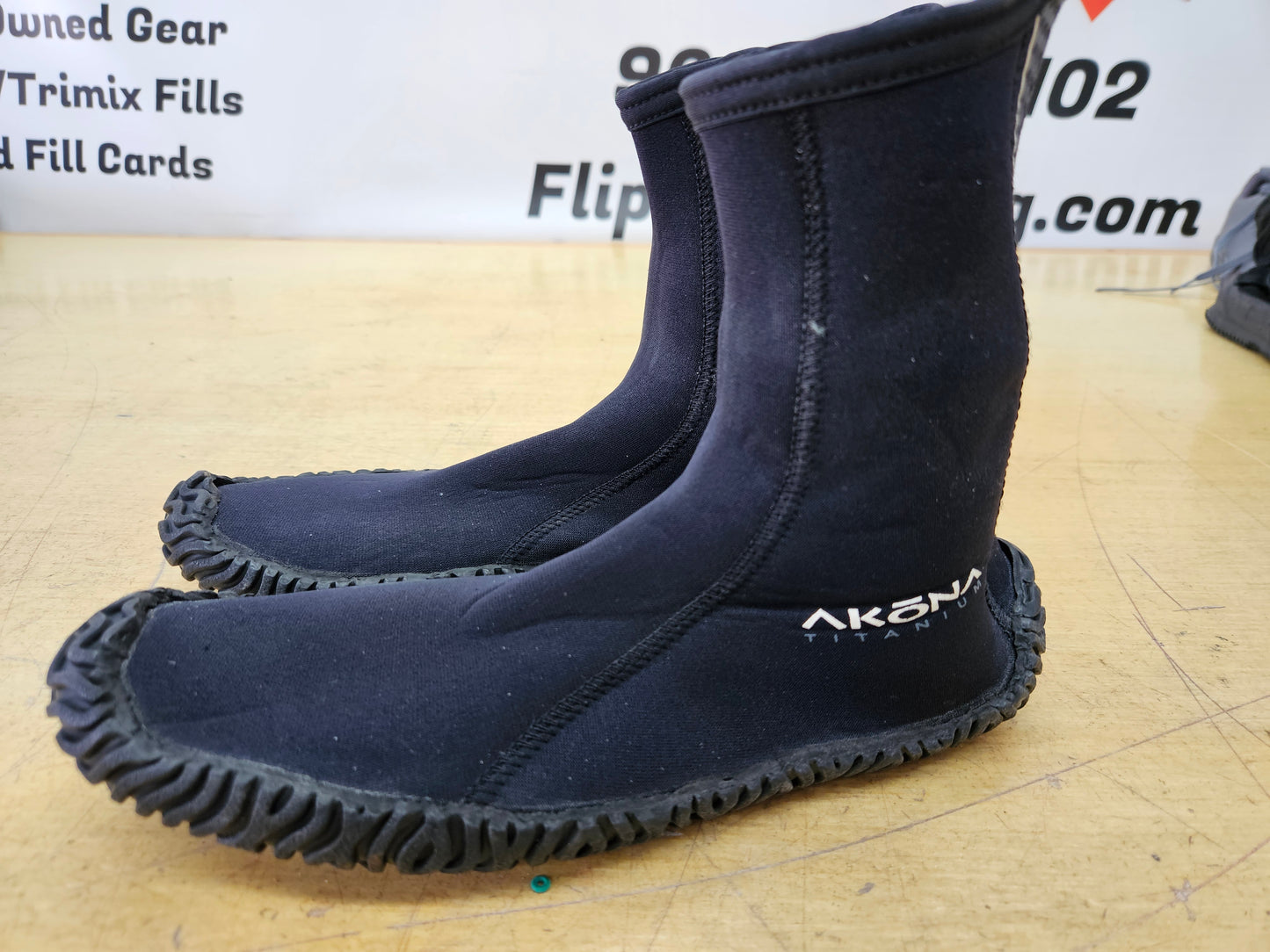 Akona 3mm Dive Boots (Size 9) #B34