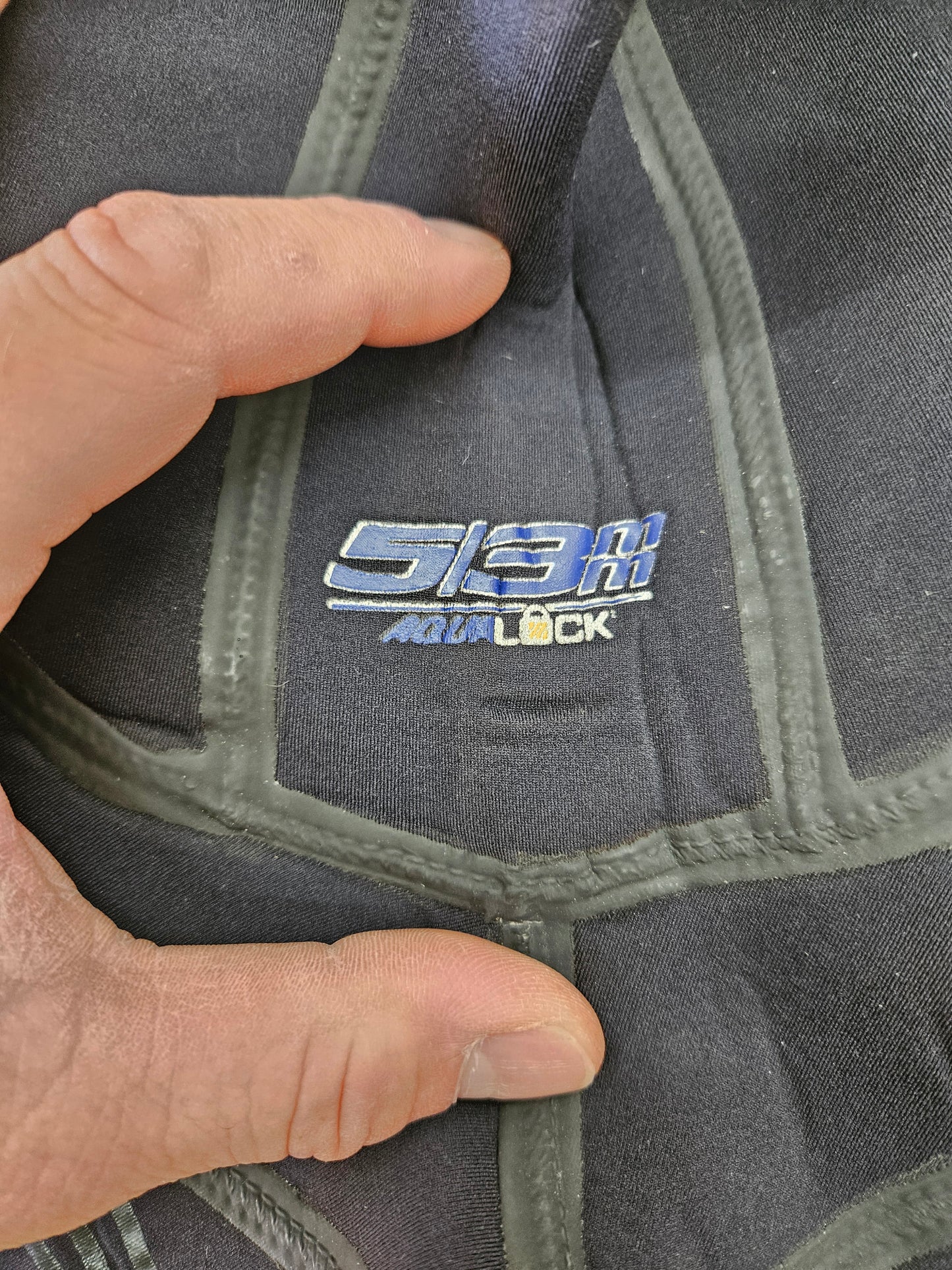 Henderson 5/3mm Aqualock Hood (LARGE) #H10