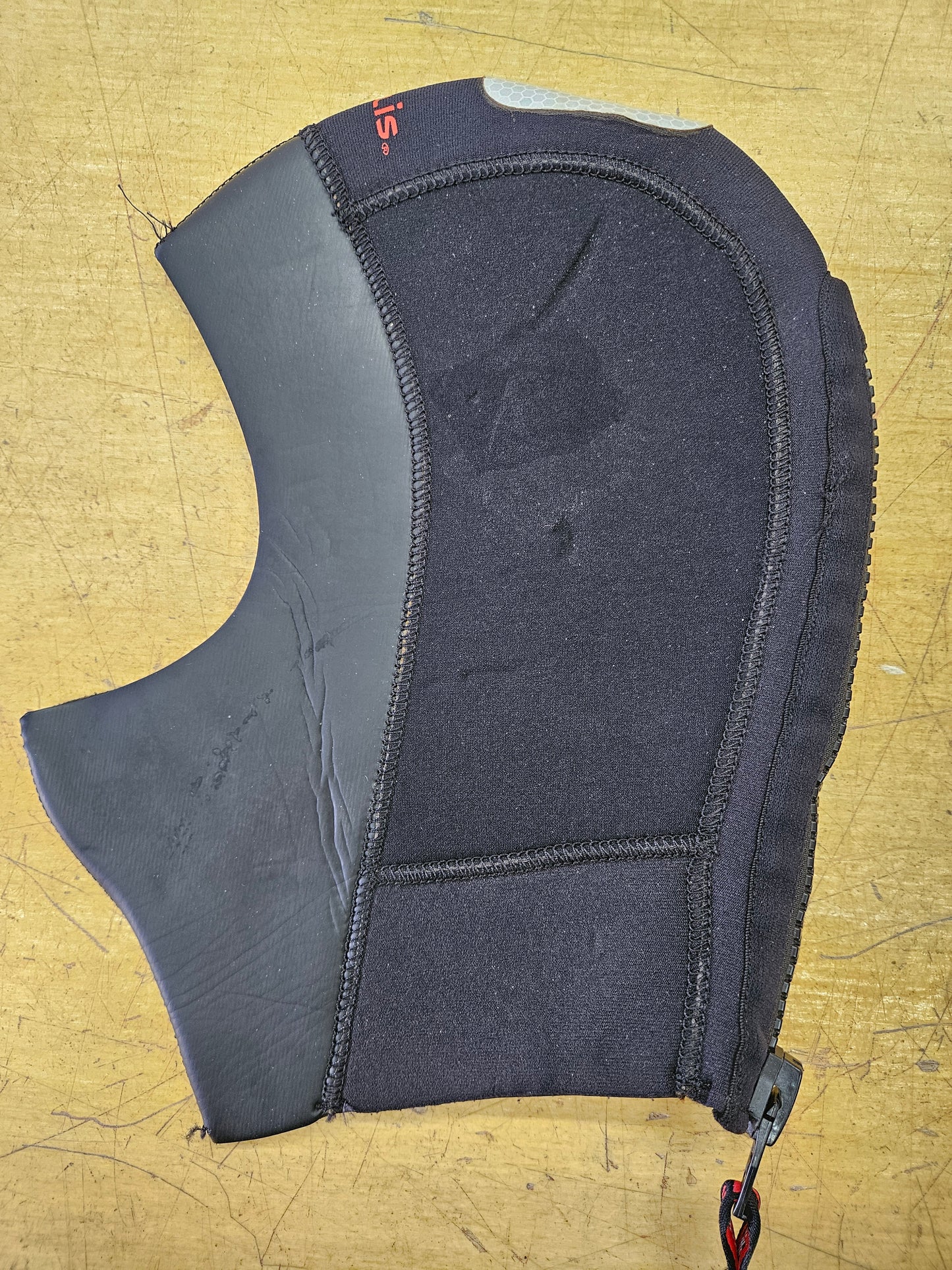 Hollis 5/3mm Hood (Large) #H26