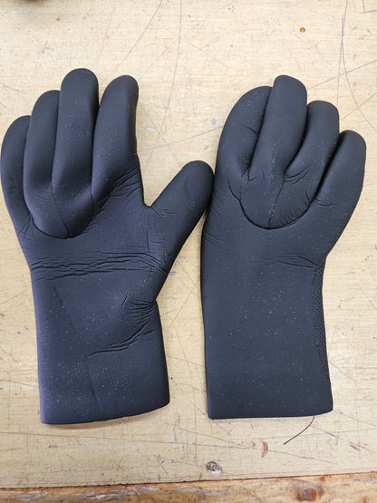 3mm Gloves (MEDIUM) #G5