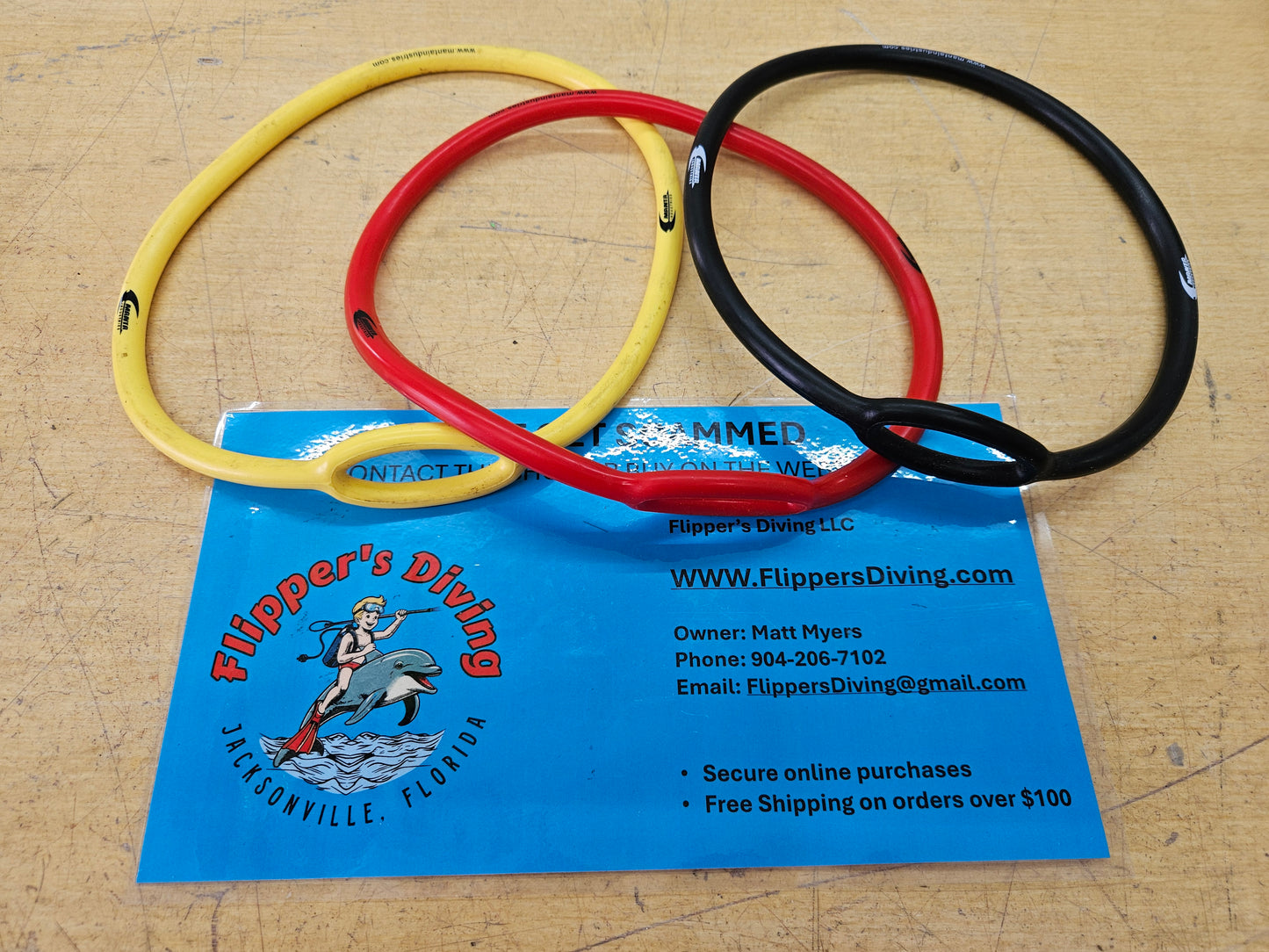 Manta Silicone Regulator Necklace