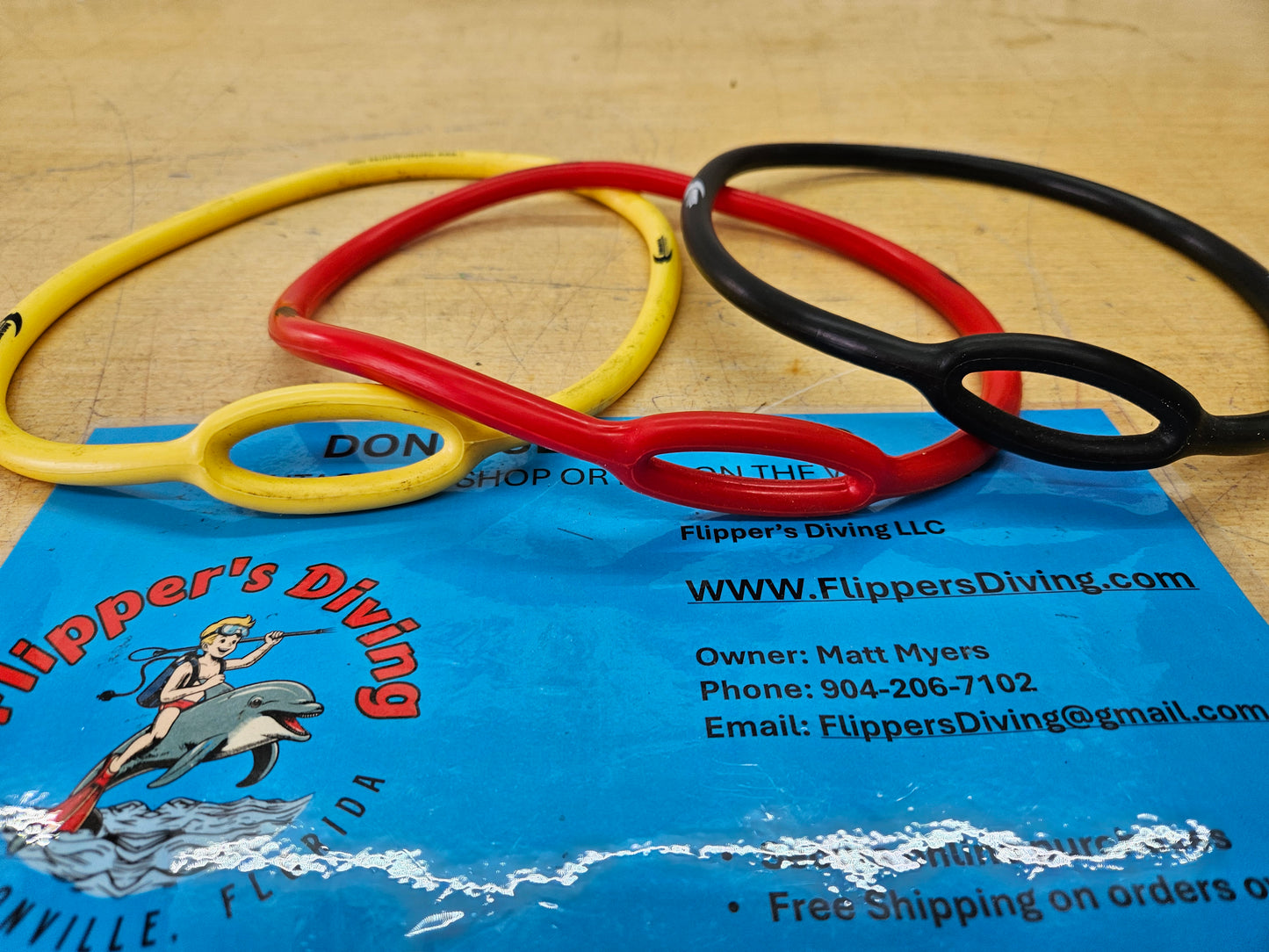 Manta Silicone Regulator Necklace