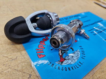 Oxygen Regulator/Flow Limiter