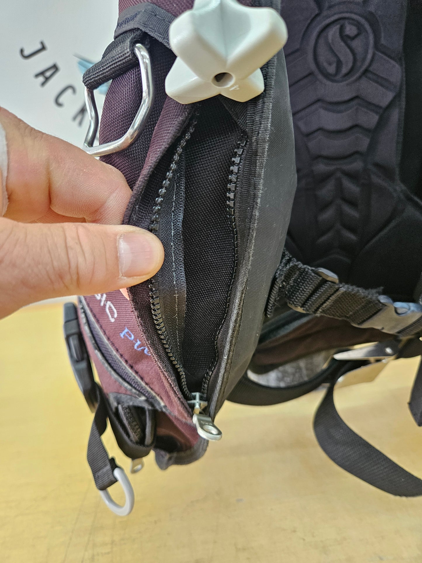 Scubapro Classic Plus BCD (Medium)