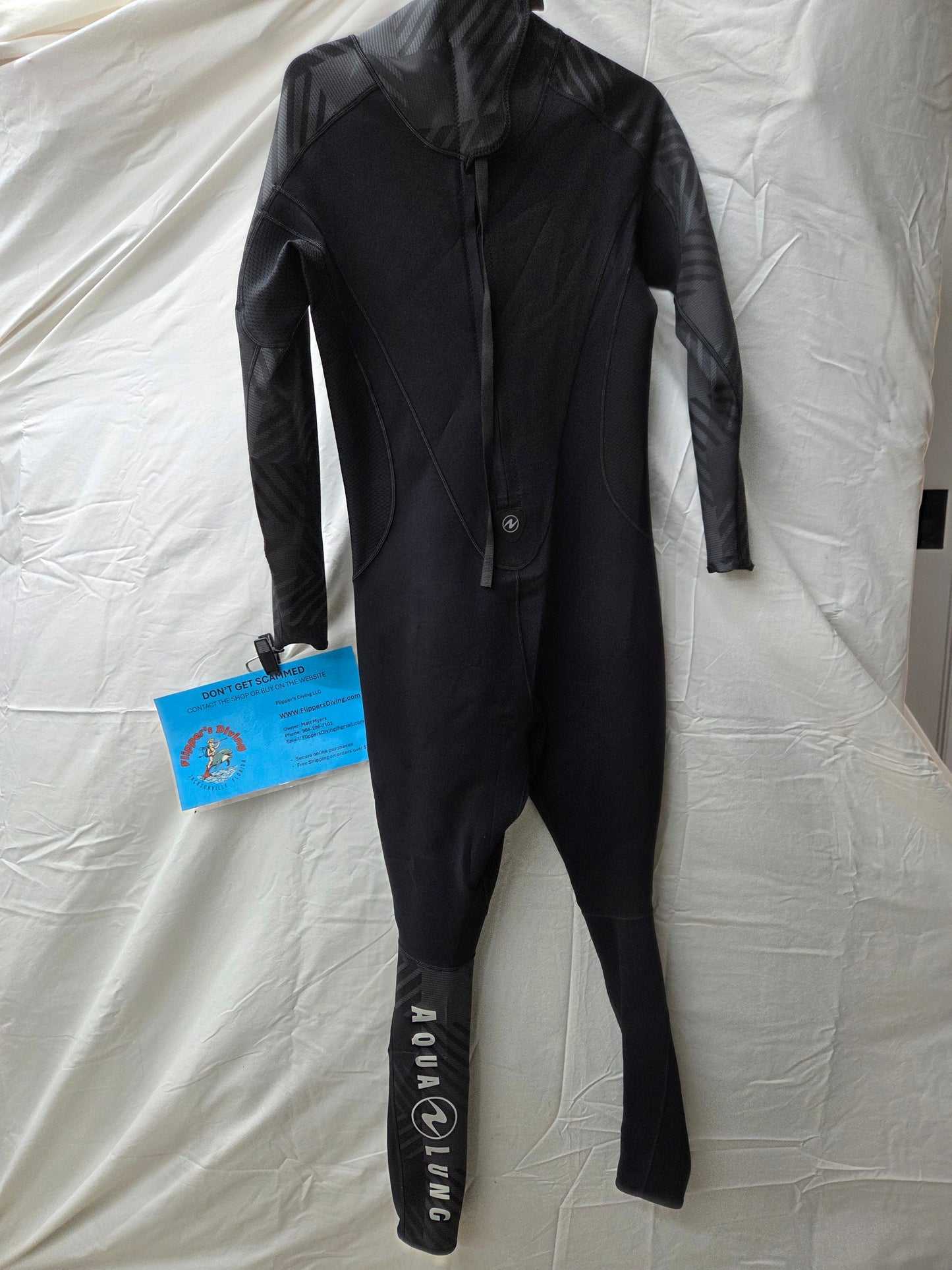 Aqualung Hydroflex 1mm Wetsuit (LARGE)