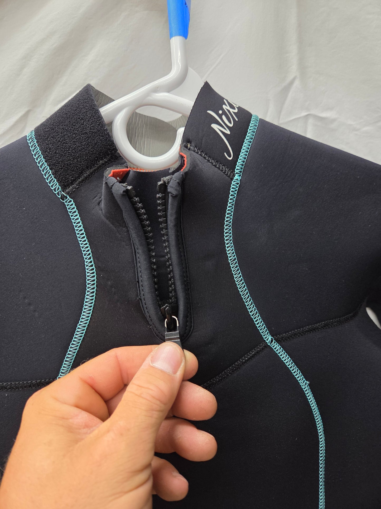 Bare Nixie 5mm Women's Wetsuit (SIZE 8)