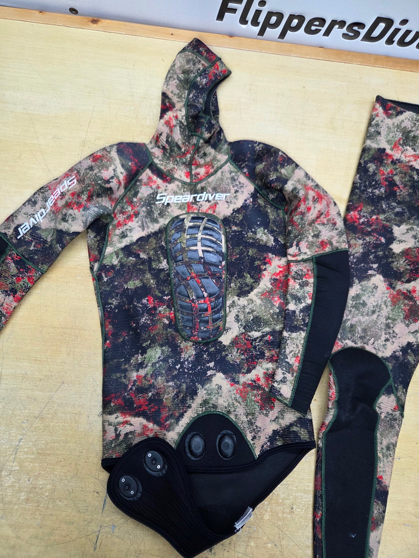 Spear Diver 2 Piece Wetsuit (LARGE-LONG)
