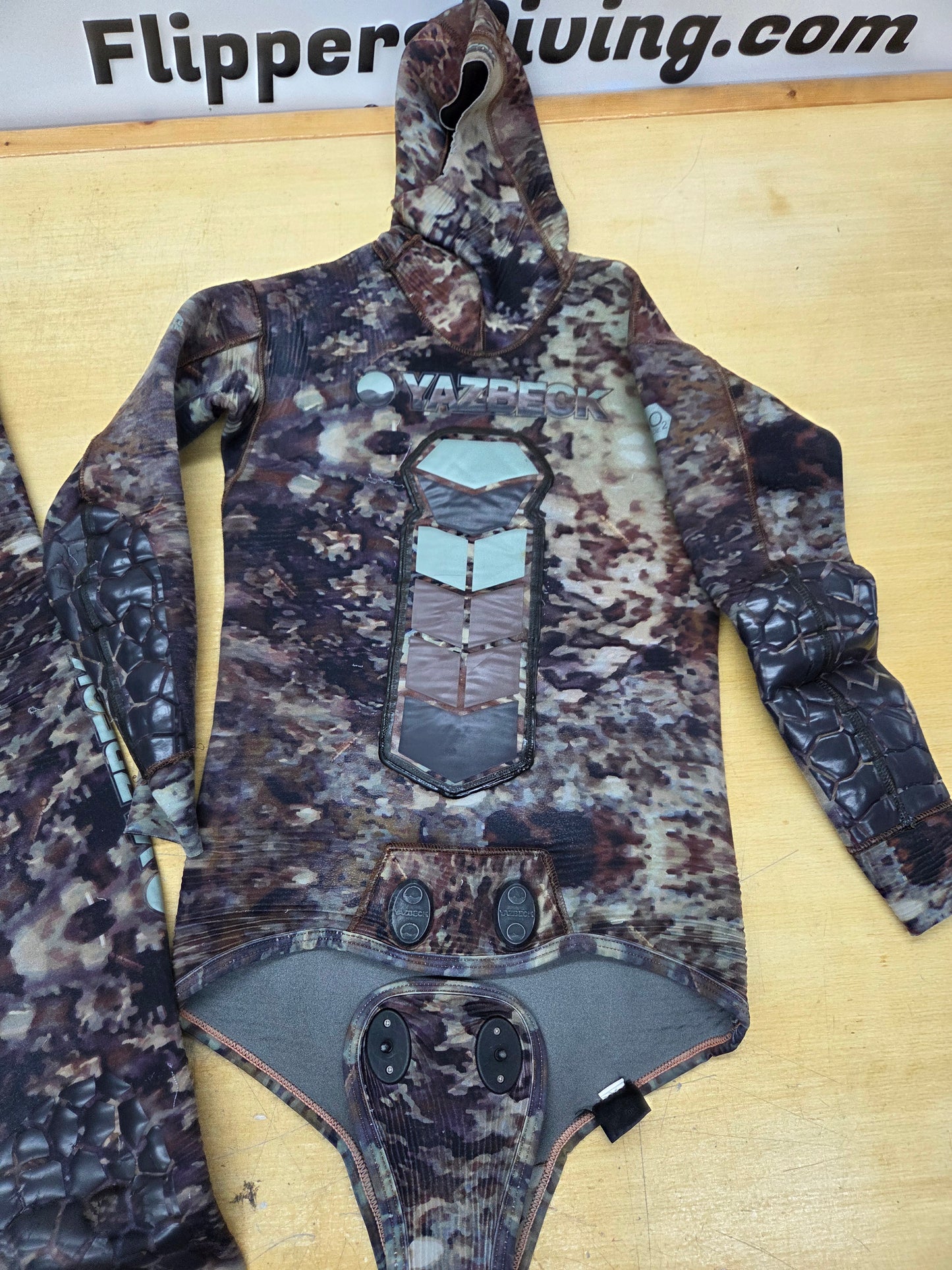Yazbeck Hamour 7.5mm Free Diver Wetsuit (Medium/Tall)